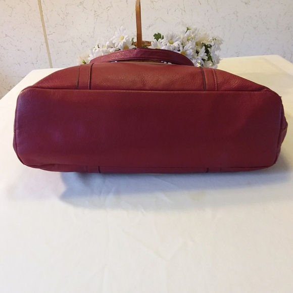 Bueno Burgundy Bag - Picture 4 of 10